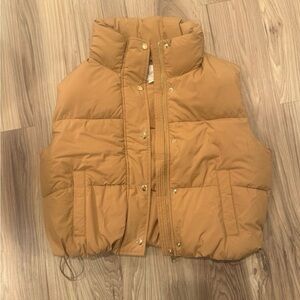 Loft puffer vest size small - like new!
